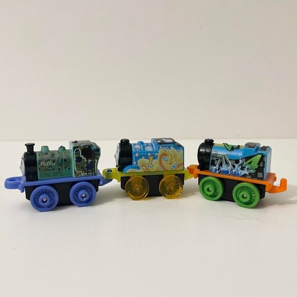 Lot of 9 Fisher Price Thomas and Friends Minis Train Engines - Picture 4 of 16